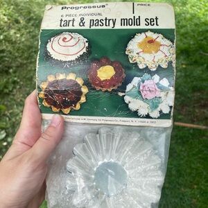 Vintage Elegant Silver Tart and Pastry Mold Set from 1972